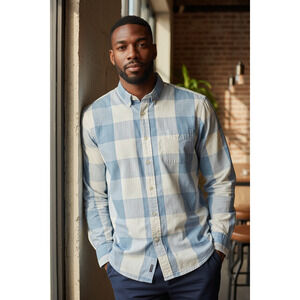 Tommy Hilfiger Custom Fit Blue and White Checkered Shirt Size : Large